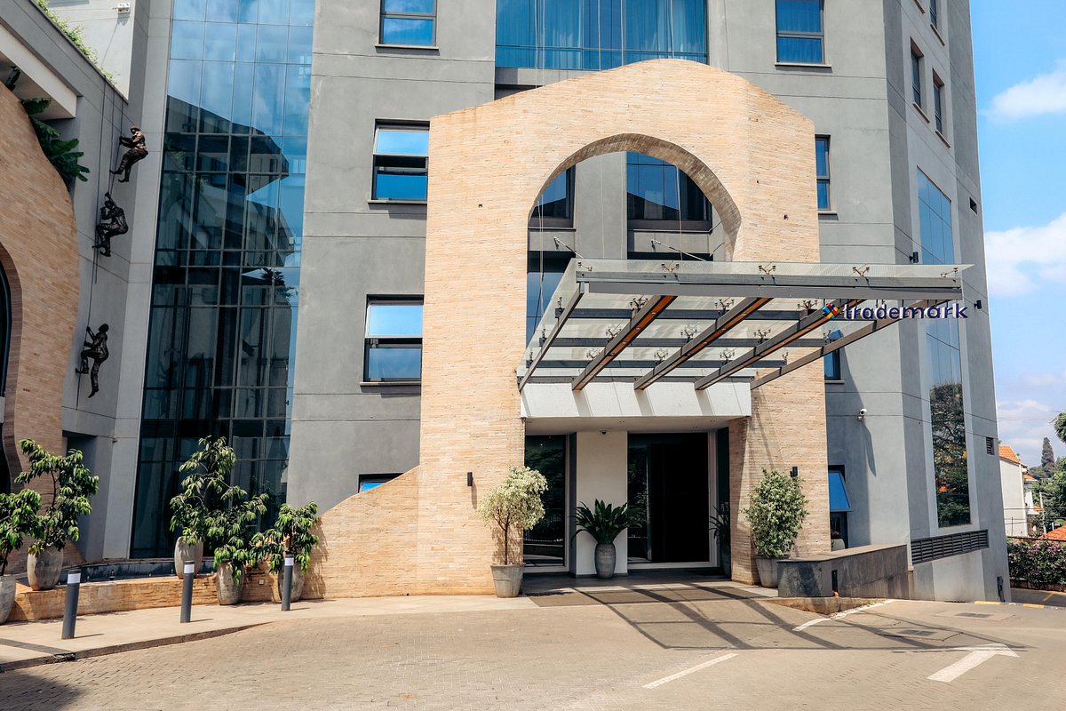 Trademark hotel image 1